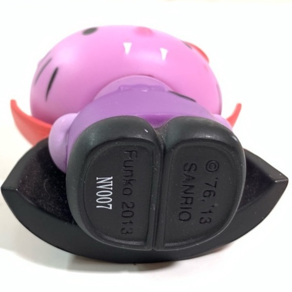 Hello Kitty Sanrio X FUNKO Vampire Dracula Kitty Action Figure Mystery Series - Picture 4 of 4